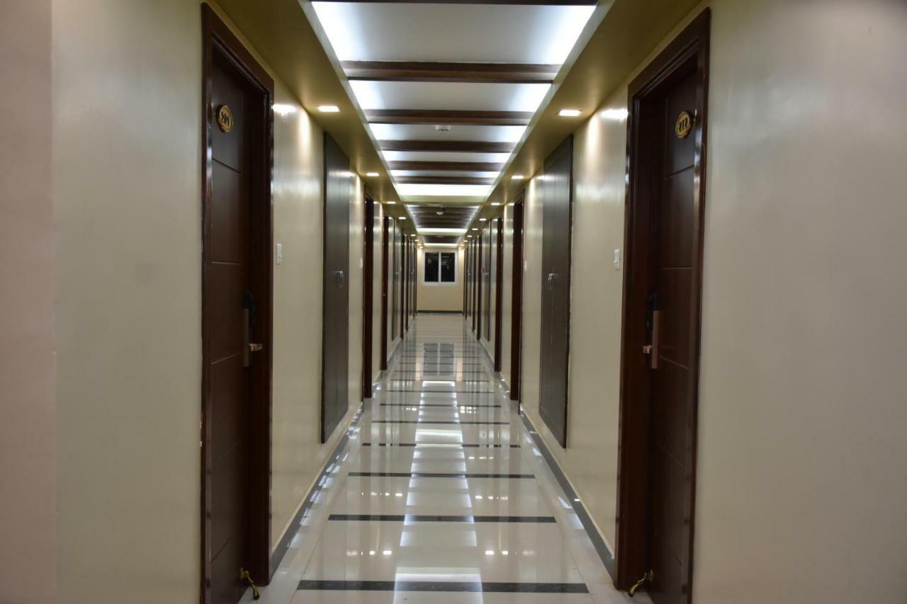 Sri Ram Hotel Tirunelveli Buitenkant foto